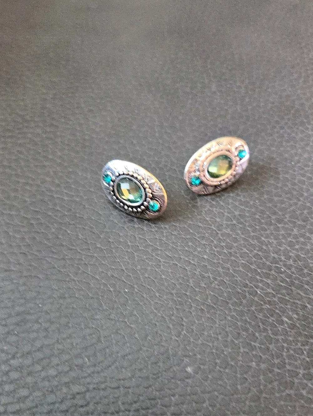 Oval Green Stone Stud Earrings Like New